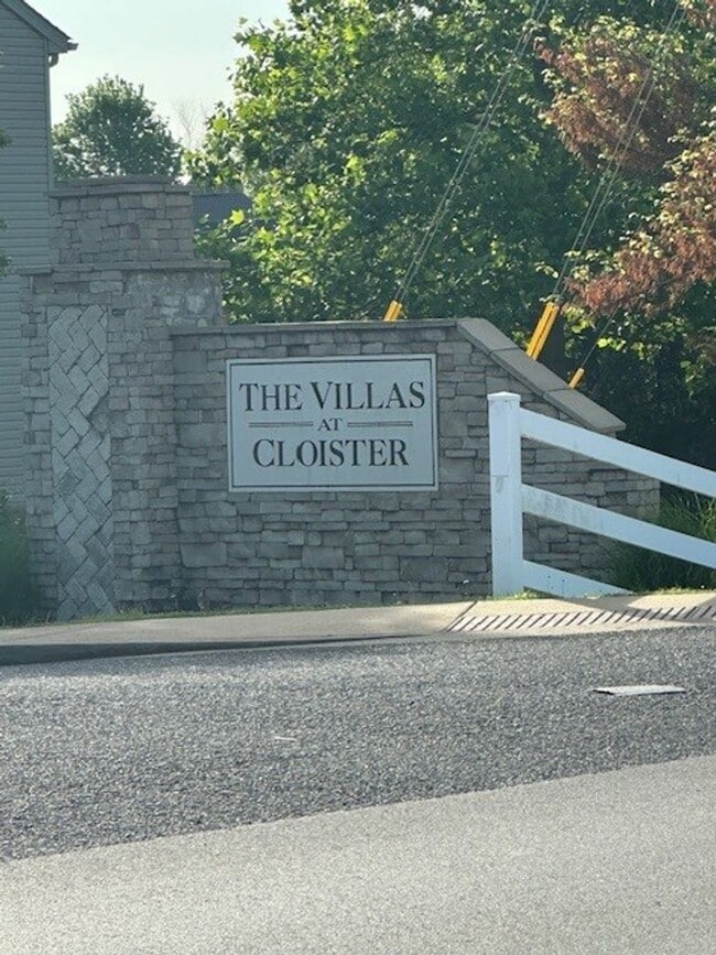 Photo - Spacious 3 bedroom Townhome now available for May 1 move in!