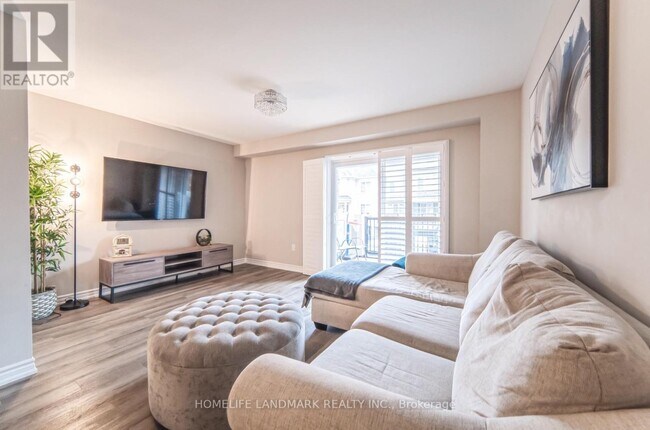 Photo - 875 Cactus Point