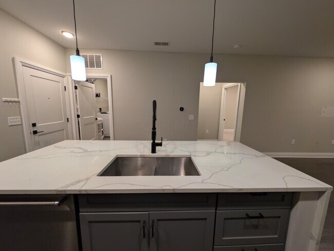 Photo - 751 N 6th St Unidad 105