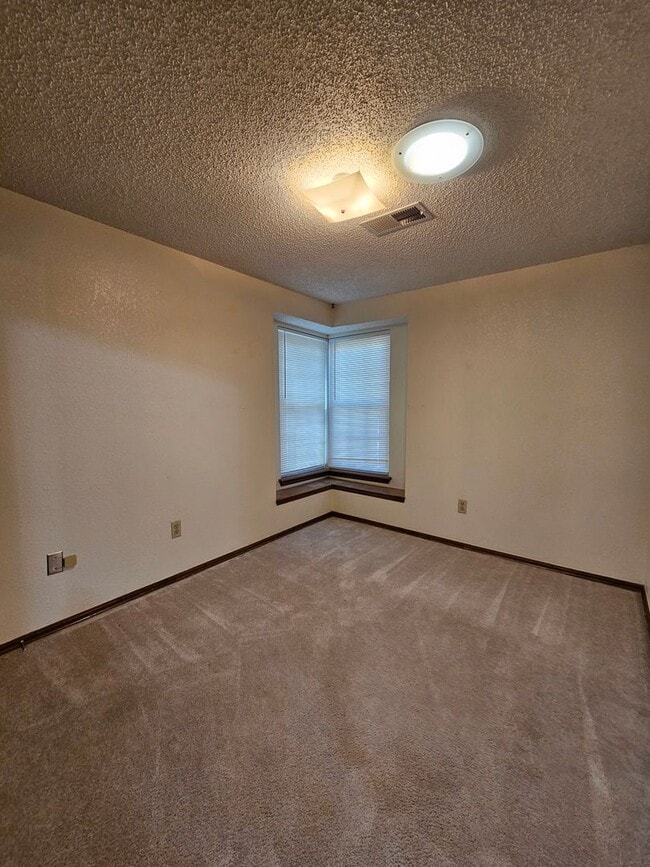Photo - 2116 Westmore Dr