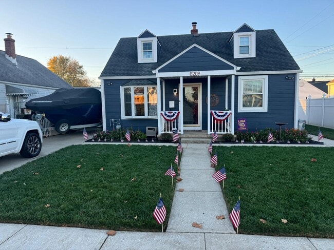 Photo - 8209 Dundalk Ave