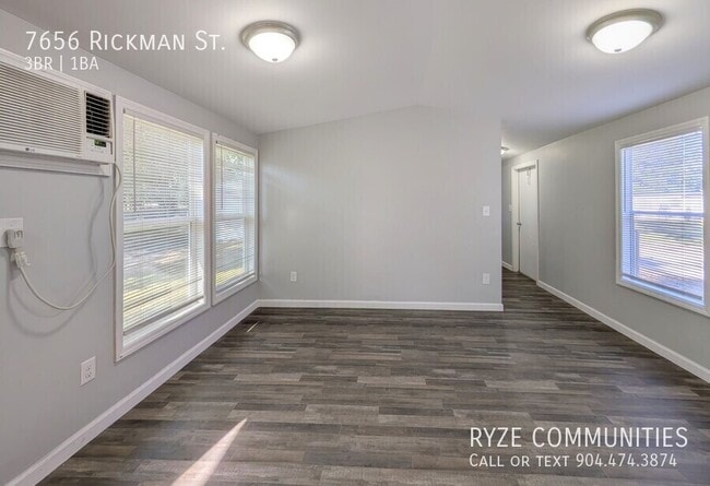 Photo - 7656 Rickman St