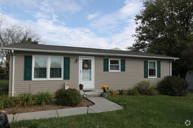 Building Photo - 3 Bed/2 Bath Rancher in Ranson, WV Rental