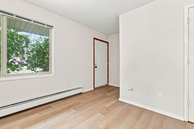 Photo - 530-530 Laurel St Unit 2