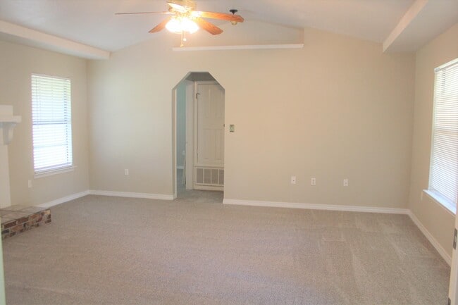 Photo - 2038 Vizcaya Dr