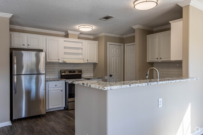 4 BR, 4 BA - 1640 SF