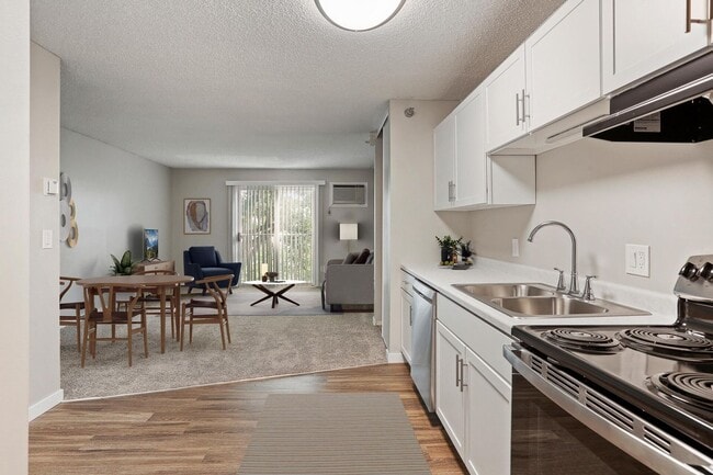 Photo - Hillcrest Place Apartments