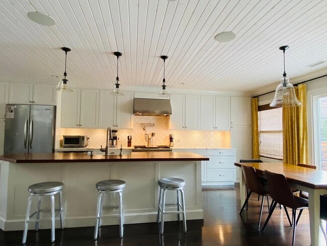 Photo - 1830 Thames St Unit 28