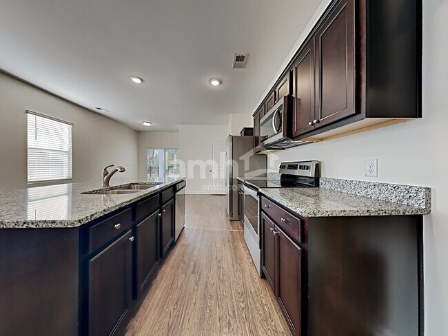 Photo - 105 Orion Way