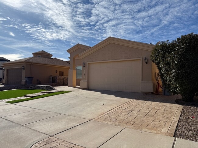 Photo - 11541 Porfirio Payan Dr