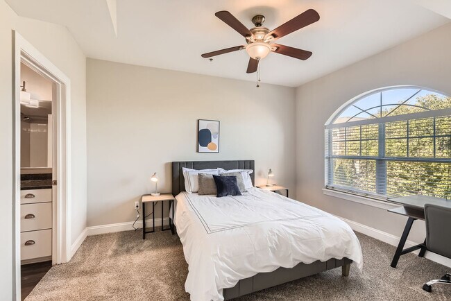 Photo - 215 North Avenue NE Unidad SI FL6-ID1612658P