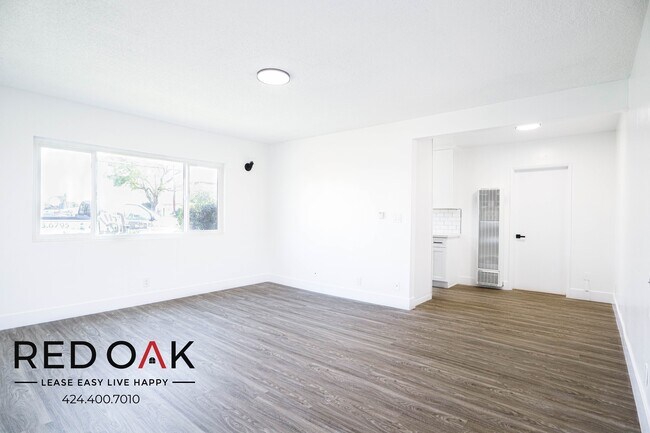 Super Spacious One Bedroom Walk-Up with Op... - Super Spacious One Bedroom Walk-Up with Op... Condo Unit 2