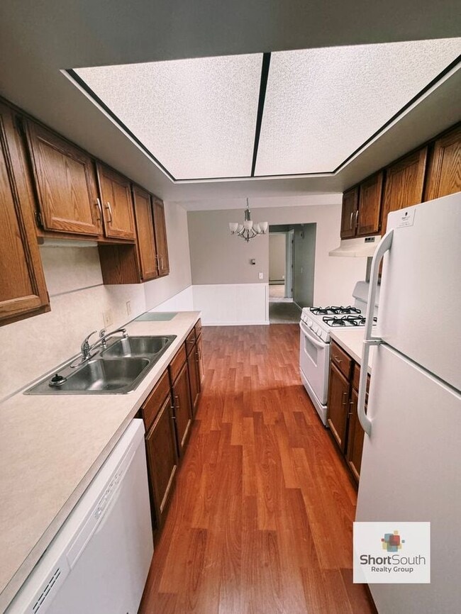 Photo - Updated 3 bed 1 bath Condo in Jenison Unit APT 202