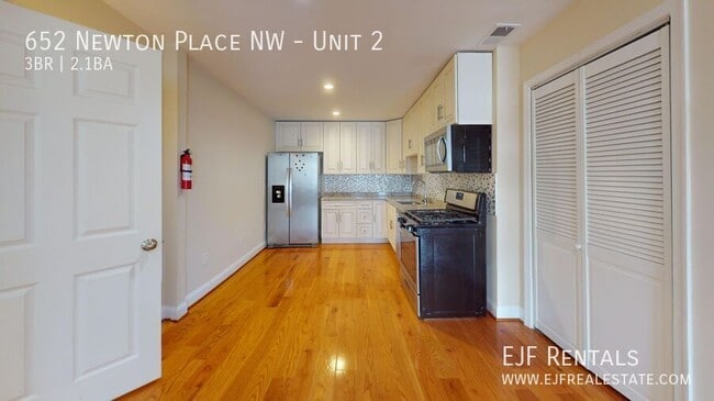 Photo - 652 Newton Pl NW Unit 2