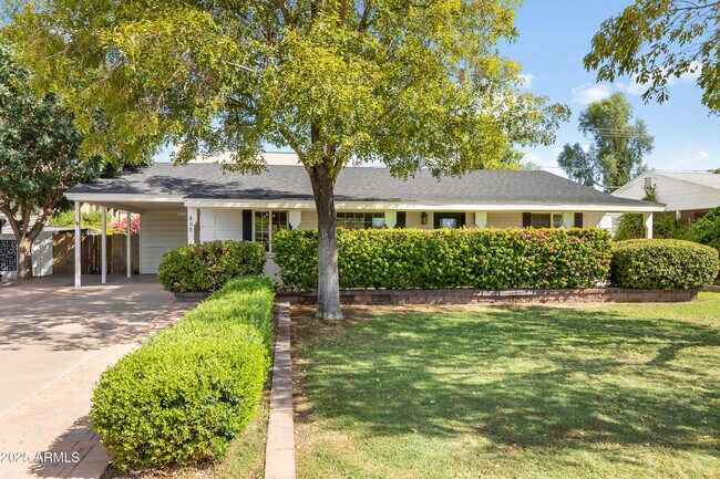 808 E Cavalier Dr