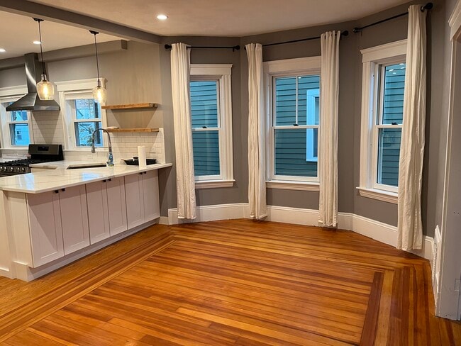 Photo - 8 George St Unit #2