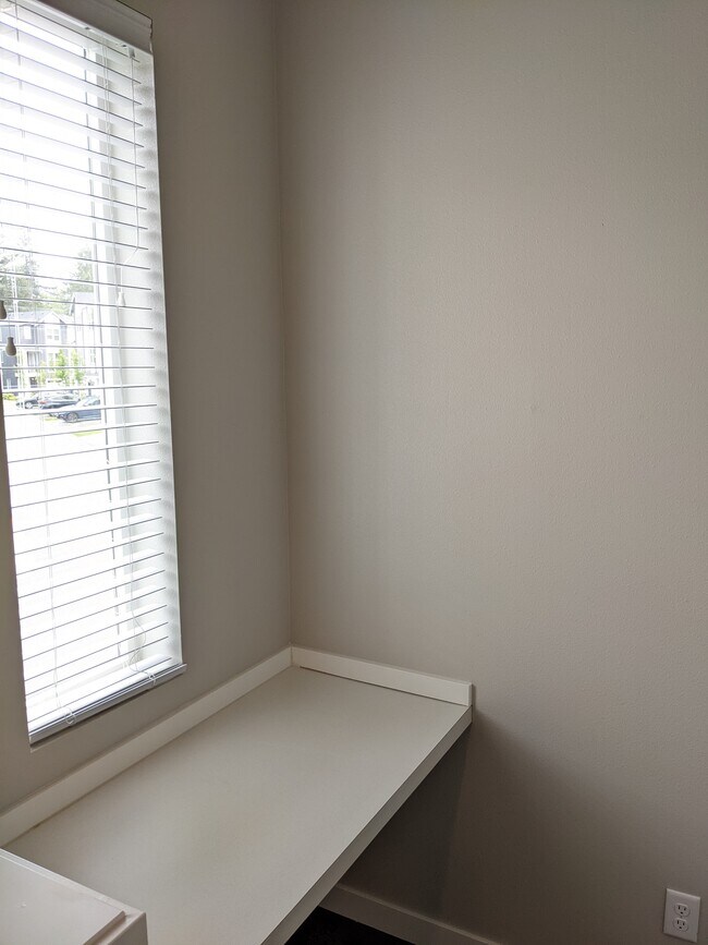 Photo - 13717 Admiralty Way