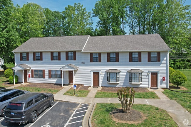 Photo - Carolina Woods