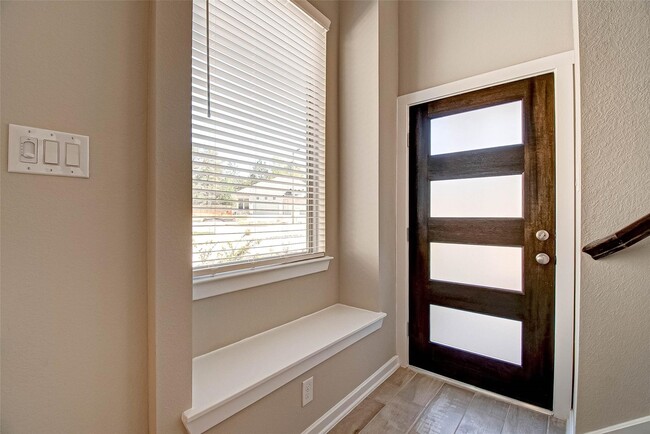 Photo - 315 N Spotted Fern Dr