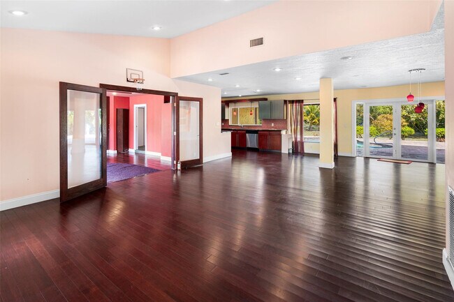 Photo - 8619 SW 51st St