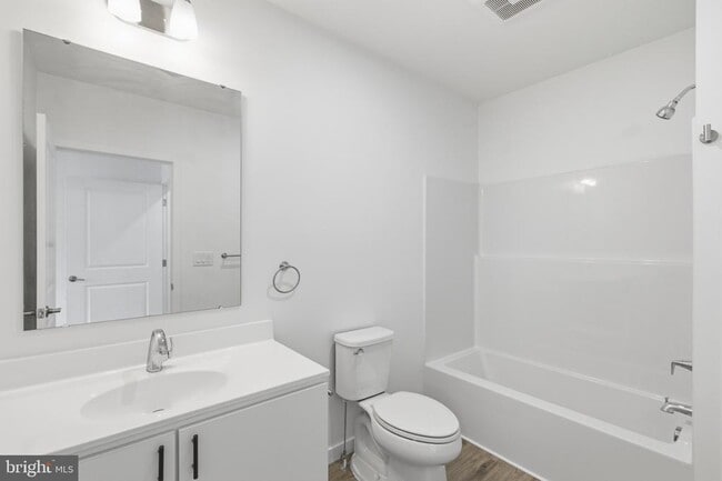 Photo - 915 N Broad St Unit 601