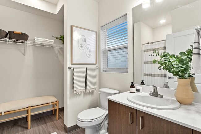 Verda Crossing | Two Bedroom Bathroom