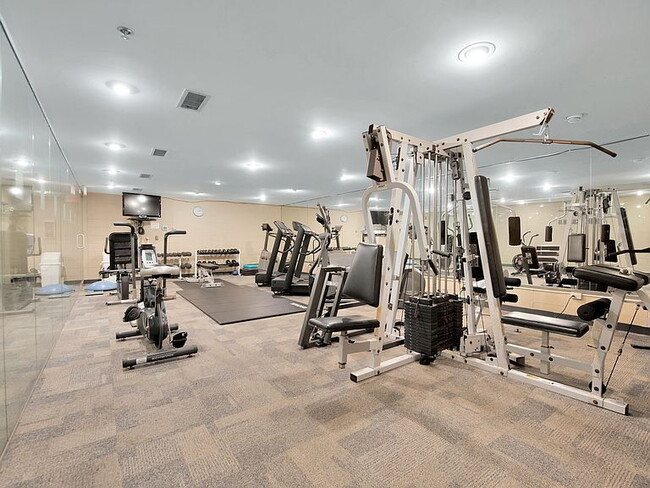 "Charming 2-Bed, 2-Bath Retreat in Northfield's Arbor Lane Oasis!"