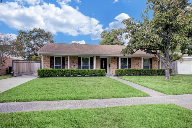 Photo - 9326 Meadowcroft Dr