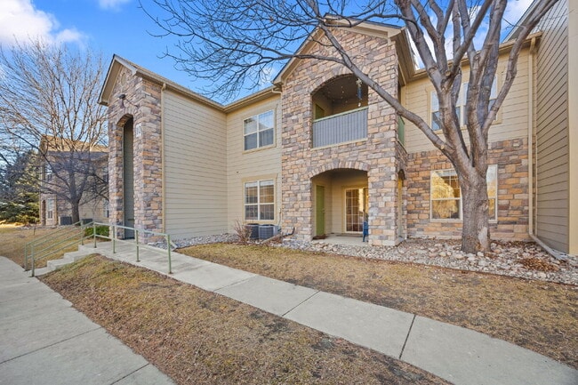 Building Photo - newly remodeled charming 2bd/2ba condo w/pool access Unit 10105