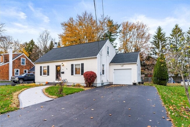 Photo - 46 Country Ln