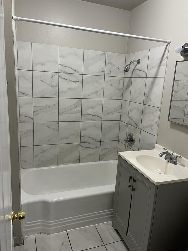 Photo - 4866 N 48th St