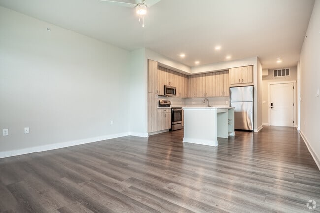 1BR, 1BA - 832SF - Living Room
