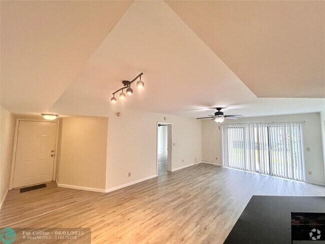 Building Photo - 9044 W Atlantic Blvd Unit 318 Rental
