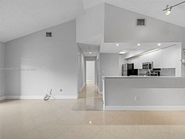 Photo - 18870 NW 57th Ave Unit 308