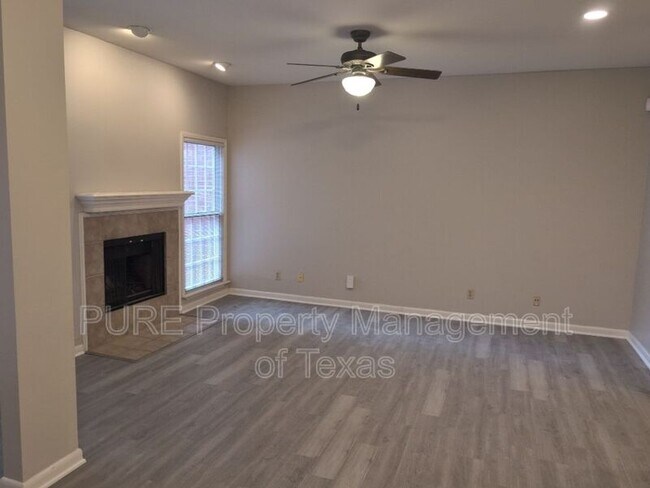 Photo - 3200 Duval St Unidad Apt 102