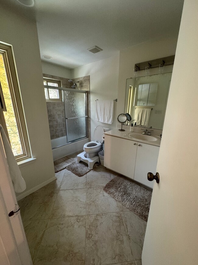 2802 Horseshoe Bend Cove Unit B