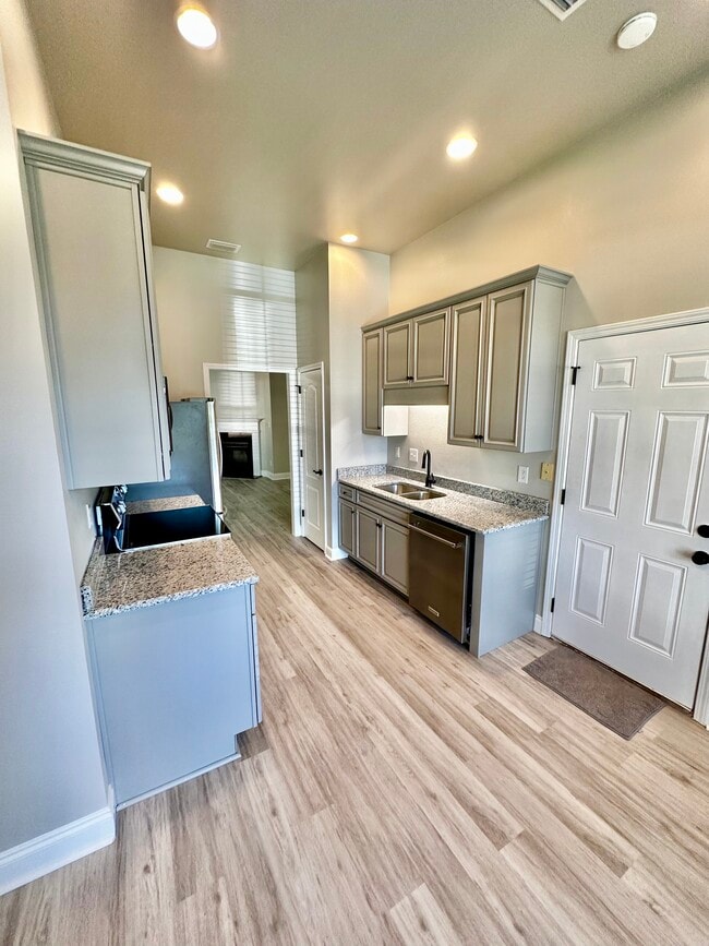 Photo - 8022 Brookside Ln