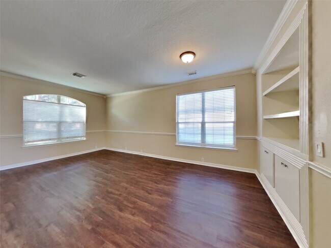 Photo - 3203 Farrel Hill St