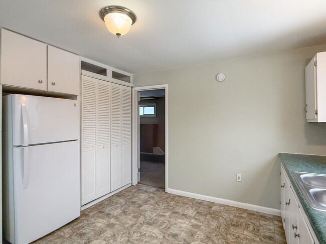 Photo - 2653 W Seneca Turnpike