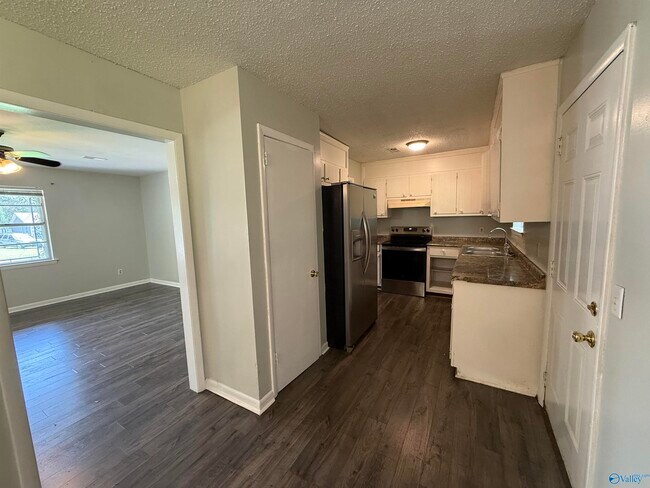 Photo - 5020 Ortega Cir NW