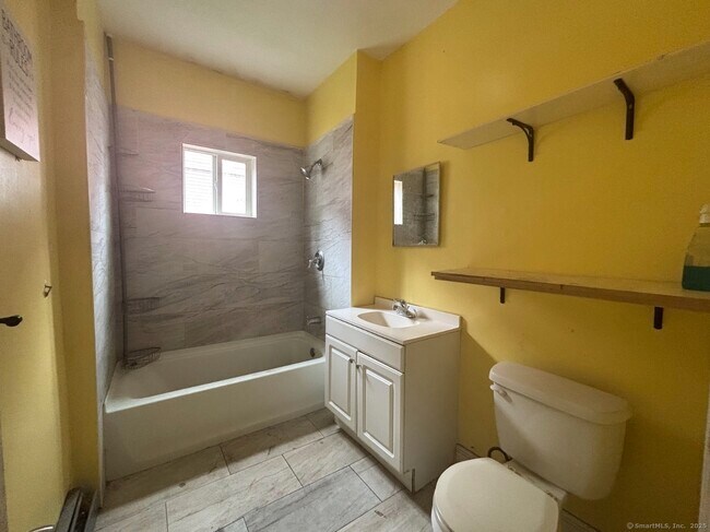 Photo - 72 Sterling St