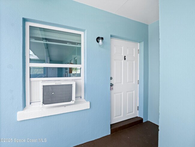 Photo - 101 Deland Ave Unidad 6