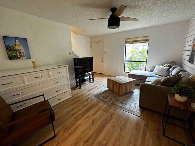 Photo - Furnished 2/2.5 Condo Blocks from Baylor C...