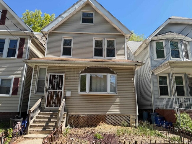 Building Photo - 68 Condict St Unit 2