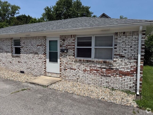 Building Photo - 316 S Green St Rental
