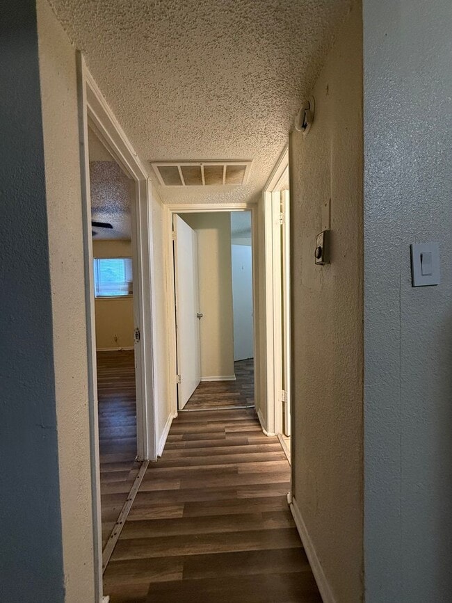 Photo - ALL UTILITIES INCLUDED in Cozy and Convenient 1 bedroom Unit 108
