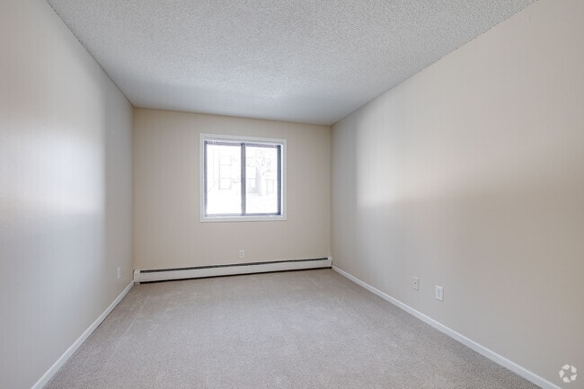 2BR, 2BA - 981SF