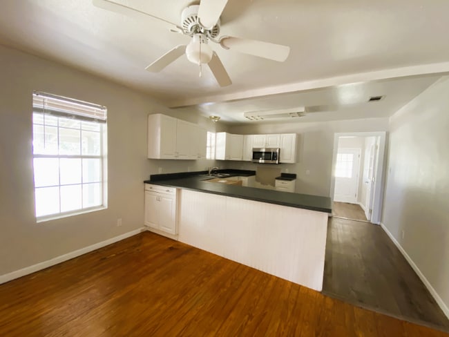 Photo - 143 Jasmine Ln