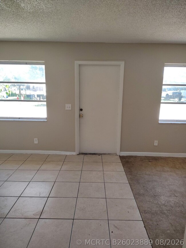 3656 Coconut Rd
