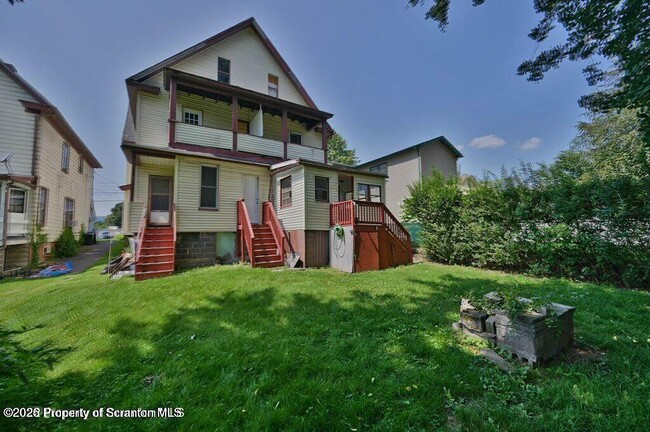 Photo - 1416 Capouse Ave